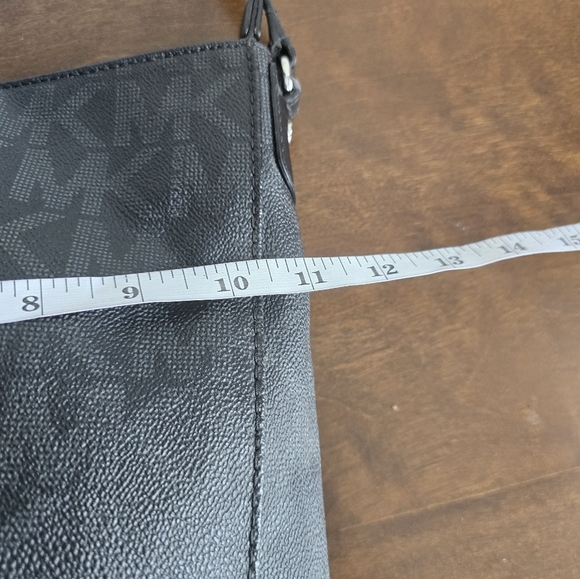 MICHAEL KORS Signature  Jet Set Travel Messenger Crossbody Folio Bag Rare - Picture 10 of 15